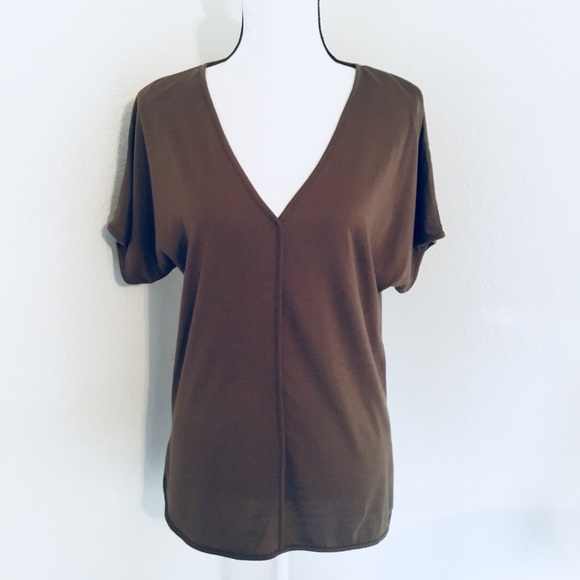MICHAEL Michael Kors Tops - Michael Kors Oversize Olive V neck T-shirt M